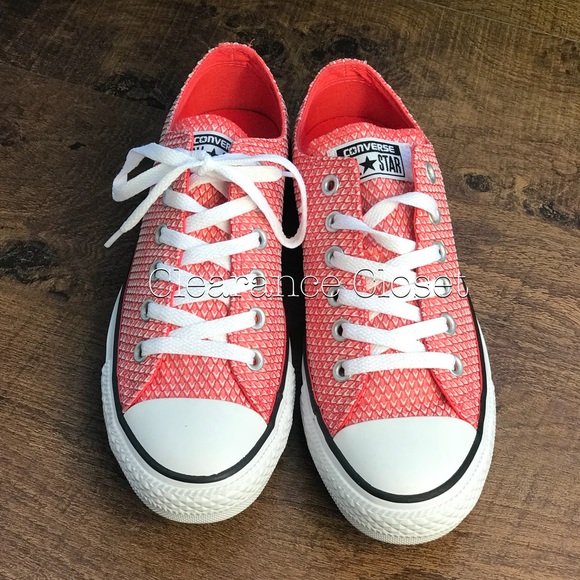 NWT Converse Ctas OX Ultra Red WMNS AUTHENTIC - Picture 5 of 7